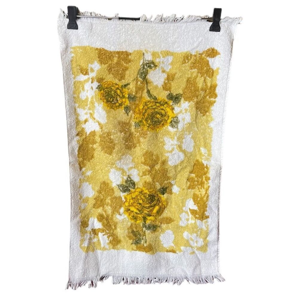 Vintage Cannon Mills Co. Royal Family rose towel.